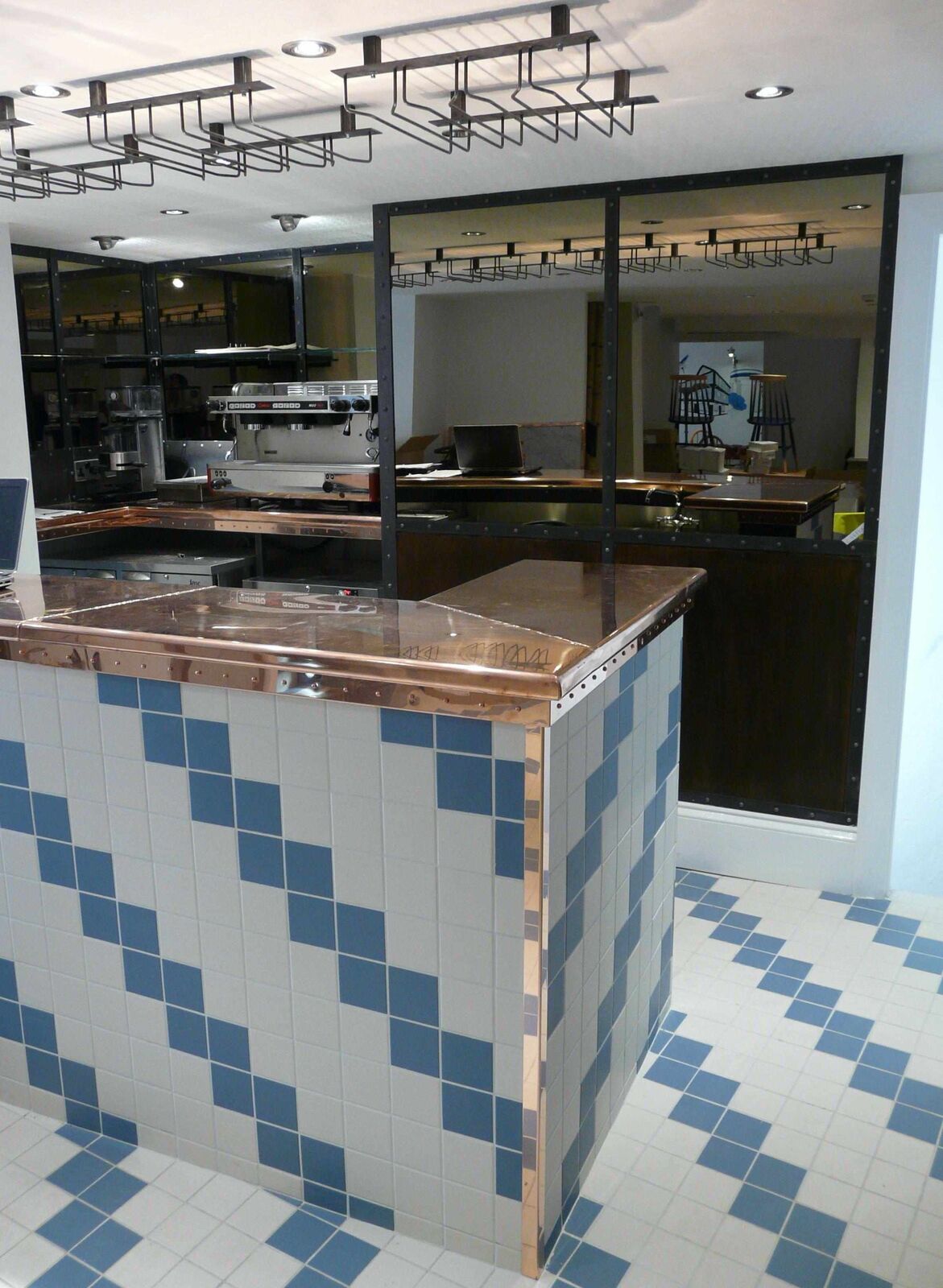 Zizzi Shrewsbury — feature ceiling and decorative finishes