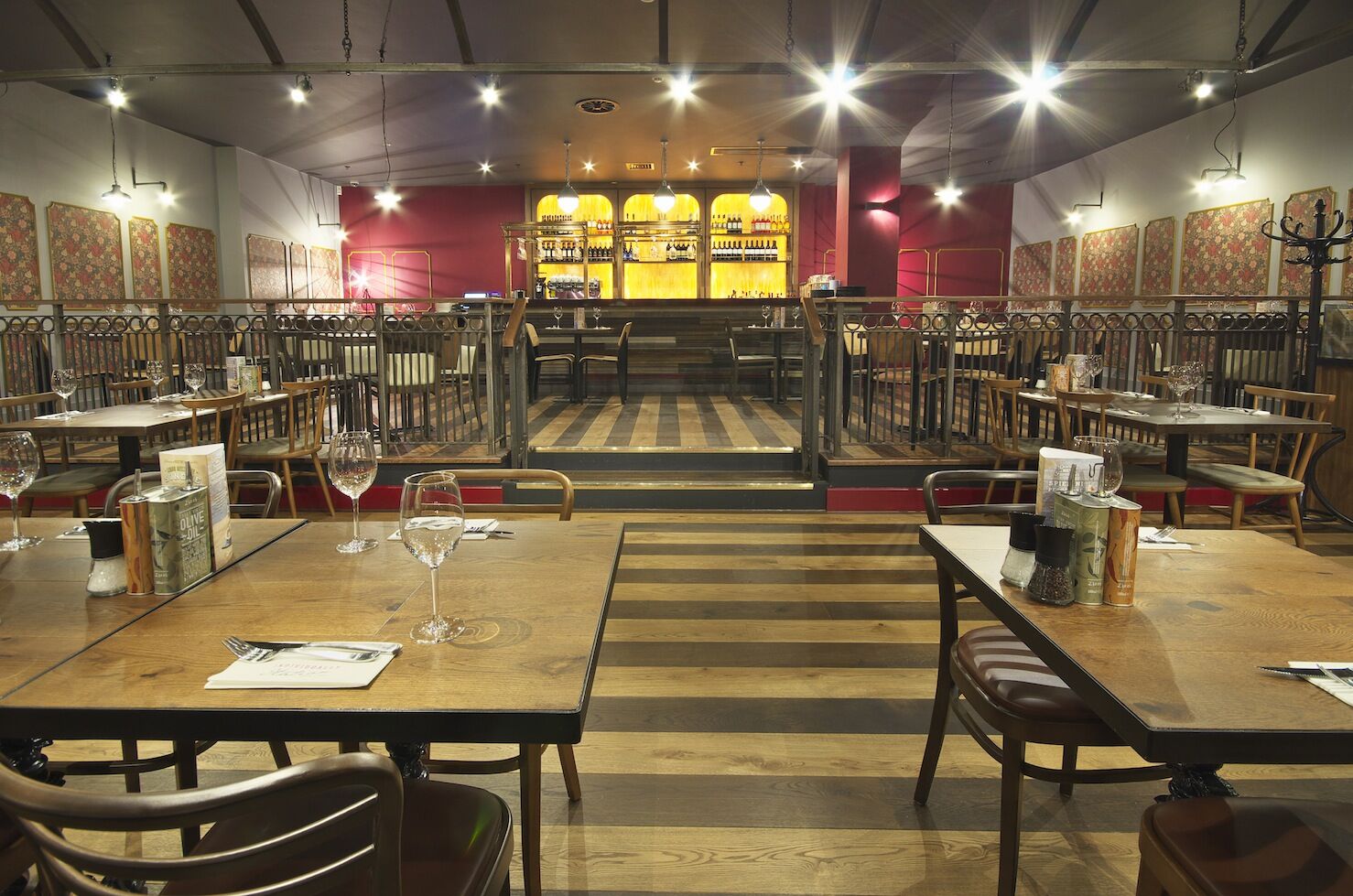 Zizzi Piccadilly Manchester — feature ceiling and lighting scheme