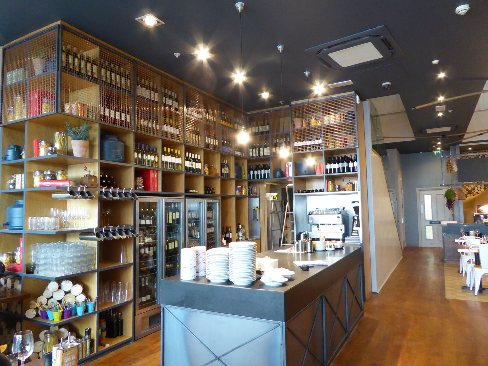 Zizzi Liverpool — bespoke bar counter and back-bar joinery